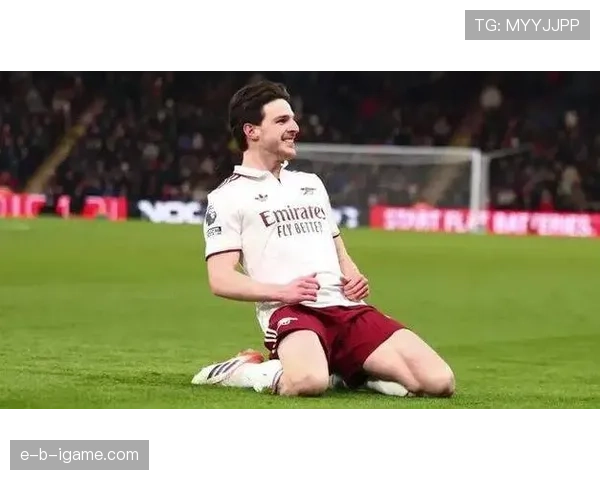 赖斯中场闪耀英超，新星潜力引爆足坛关注